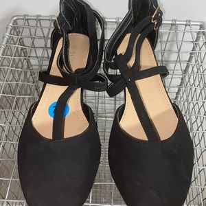 NEW WOMAN BLACK SANDLES!!!